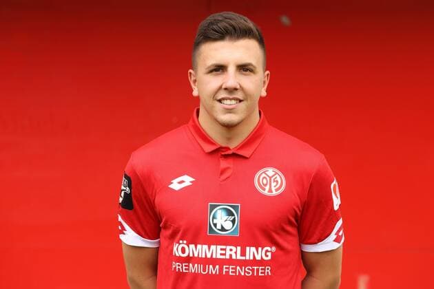 Fußball, 3. Liga, 1. FSV Mainz 05 II Porträttermin DENNIS FRANZIN FUSSBALL, GER, 3. LIGA, PORTRAETTERMIN 2016 17, MAINZ 05 U23, MAINZ 05 II 