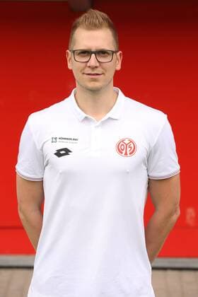 Fußball, 3. Liga, 1. FSV Mainz 05 II Porträttermin ANDRE HECHELMANN TEAMMANAGER FUSSBALL, GER, 3. LIGA, PORTRAETTERMIN 2016 17, MAINZ 05 U23, MAINZ 05 II 