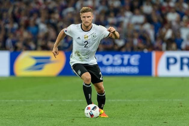 Marseille, Frankreich, 07.07.2016, Europameisterschaft Halbfinale, Deutschland - Frankreich, 0:2, Shkodran Mustafi (GER 2) ( DeFodi507