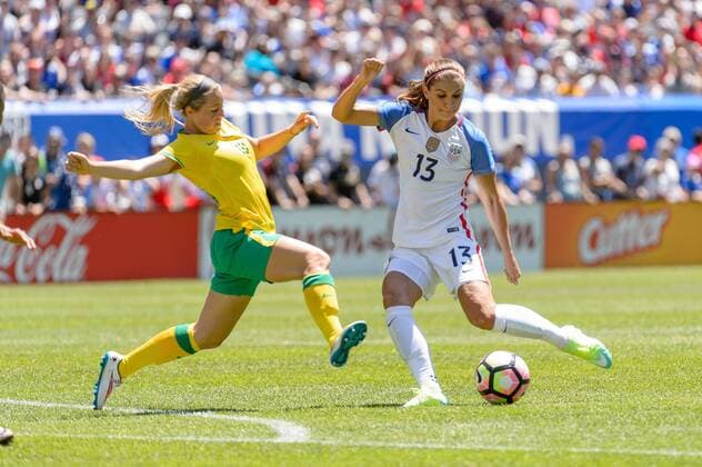 09 July 2016: South Africa midfielder Stephanie Malherbe (20) and United States forward Alex Morgan (13) during an International Friendly Länderspiel soccer match between South Africa and USA at Soldier Field in Chicago, IL. (Photo by Daniel Bartel Icon Sportswire) SOCCER: JUL 09 Women s - South Africa v USA Icon160709005 EDITORIAL USE ONLY
