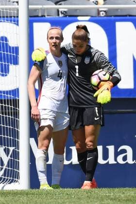 09 July 2016: United States defender Becky Sauerbrunn (4) talks with United States goalkeeper Hope Solo (1) during a game between South Africa and USA at Soldier Field in Chicago, IL. (Photo by Patrick Gorski Icon Sportswire) SOCCER: JUL 09 Women s - South Africa v USA Icon09071618 EDITORIAL USE ONLY