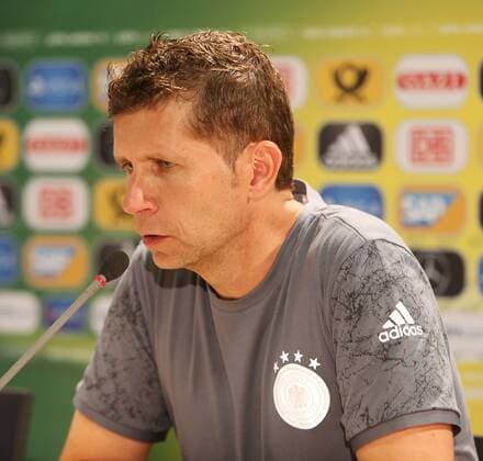 UEFA UNDER19 CHAMPIONSHIP Germany 2016 10.07.2016 UEFA UNDER19 CHAMPIONSHIP Germany 2016 Pressekonferenz Mercedes-Benz-Arena Guido Streichsbier ( DFB U19 Trainer).
