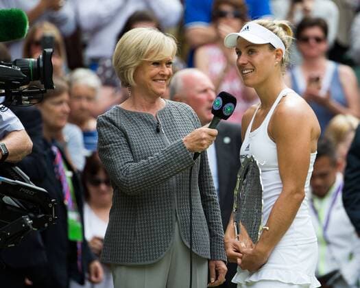 Sue Barker interviewed die Finalistin ANGELIQUE KERBER (GER), Siegerehrung, Damen Endspiel, Finale Tennis - Wimbledon 2016 - Grand Slam ITF ATP Tennis Herren WTA Tennis Damen - AELTC - London - - Great Britain - 9 July 2016.