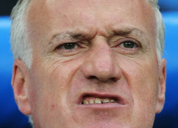 FuÃŸball, EM Finale 2016 in Paris, Portugal - Frankreich 1:0 Bilder des Tages - Sport SAINT-DENIS, FRANCE - JULY 10, 2016: France s head coach Didier Deschamps looks on during their 2016 UEFA European Football Championship final match against Portugal at Stade de France. Alexander Demianchuk TASS  TS0298F3