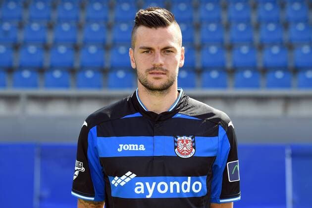10.07.2016, Fußball, GER, 3.Liga, Portraettermin 2016 2017 FSV Frankfurt Fototermin, emspor v.l. Denis Streker (FSV Frankfurt) Frankfurt am Main