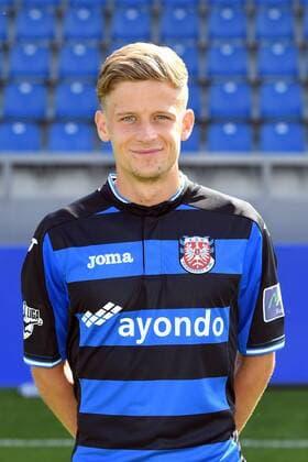 10.07.2016, Fußball, GER, 3.Liga, Portraettermin 2016 2017 FSV Frankfurt Fototermin, emspor v.l. Bentley-Baxter Bahn (FSV Frankfurt) Frankfurt am Main