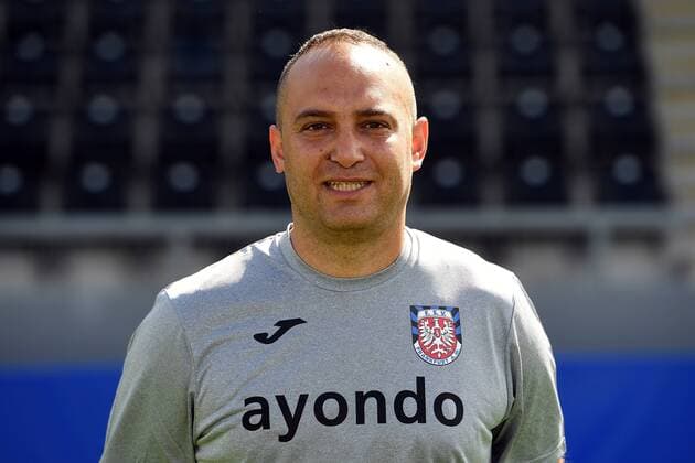 10.07.2016, Fußball, GER, 3.Liga, Portraettermin 2016 2017 FSV Frankfurt Fototermin, emspor v.l. Team Manager Mikayil Kabaca (FSV Frankfurt) Frankfurt am Main