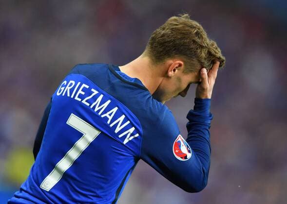 Fußball, EM Finale 2016 in Paris, Portugal - Frankreich 1:0 SOCCER - UEFA EURO EM Europameisterschaft Fussball 2016, POR vs FRA SAINT-DENIS,FRANCE,10.JUL.16 - SOCCER - UEFA European Championship EM Europameisterschaft 2016, final, international match Länderspiel Portugal vs France. Image shows Antoine Griezmann (FRA). GEPAxpictures xFlorianxErtl
