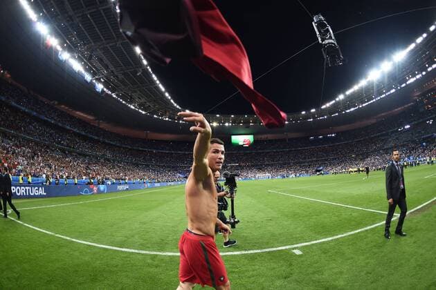 Fußball, EM Finale 2016 in Paris, Portugal - Frankreich 1:0 Paris (FRA) 10 07 2016 - Euro 2016 EM Nationalteam Portugal - Frankreich MatteoGribaudi -- - Schlussjubel Cristiano Ronaldo 