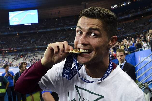 de Cristiano Ronaldo (Por) FOOTBALL : Portugal vs France - Finale - UEFA EURO EM Europameisterschaft Fussball Nationalteam 2016 - Saint Denis - 10 07 2016 JBAutissier Panoramic 