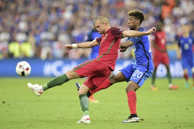 Kingsley Coman (France) vs Pepe (Por) FOOTBALL : Portugal vs France - Finale - UEFA EURO EM Europameisterschaft Fussball Nationalteam 2016 - Saint Denis - 10 07 2016 JBAutissier Panoramic 