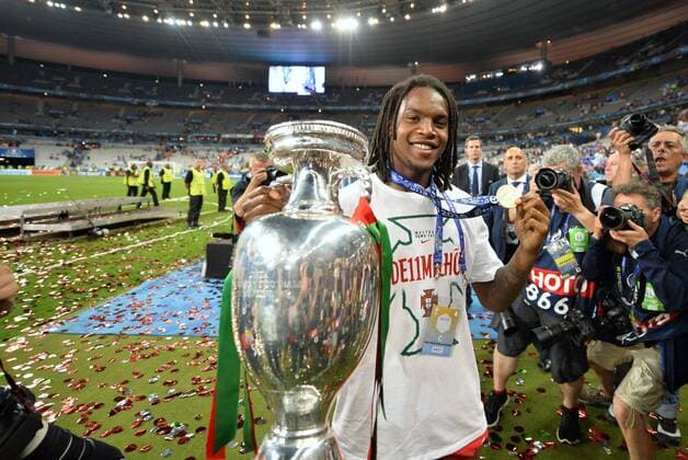 Fußball, EM Finale 2016 in Paris, Portugal - Frankreich 1:0 Renato Sanches (por) FOOTBALL : Portugal vs France - UEFA EURO EM Europameisterschaft Fussball Nationalteam 2016 - Finale - 10 07 2016 AnthonyBIBARD FEP Panoramic 