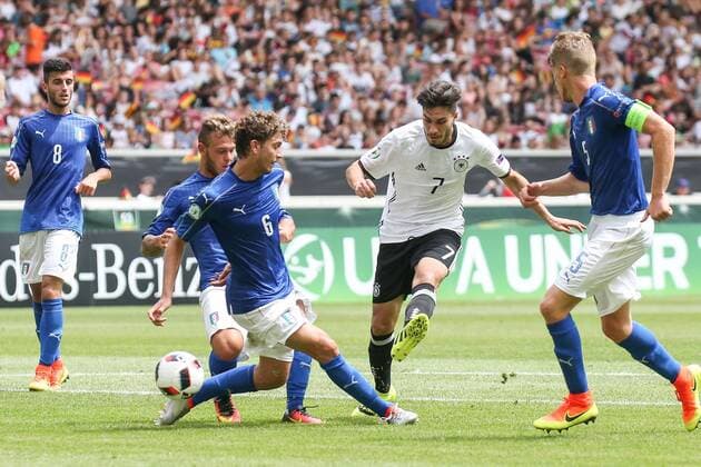 11.07.2016, xjfx, Fussball Europameisterschaft 2016 U19 (U 19), Deutschland - Italien, emspor v.l. Manuel Locatelli (Italien),Suat Serdar (Deutschland),Filippo Romagna (Italien), Aktion Stuttgart