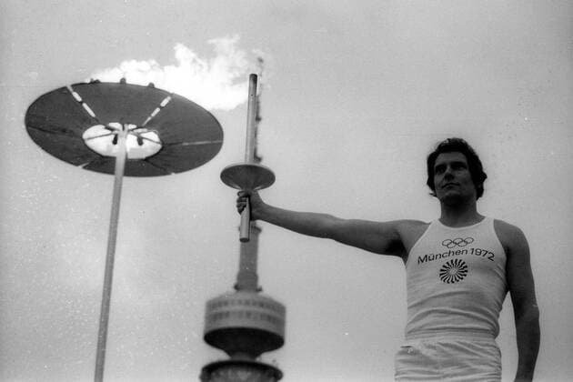 Vorschau auf die Olympischen Spiele 1972 in München, das olympische Feuer besteht die Feuerprobe