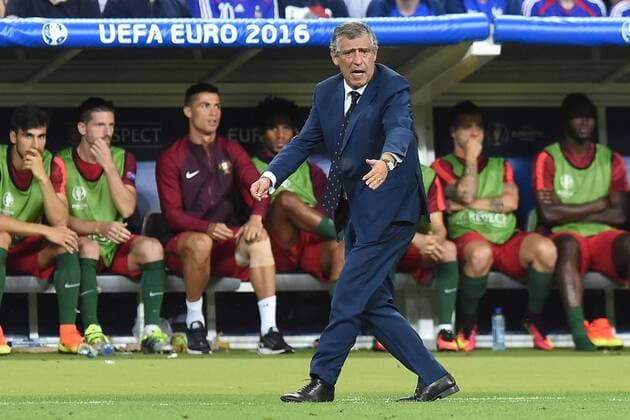 Euro 2016 - Portugal - Frankreich am 10.07.2016 im Stade de France in Saint-Denis Fernando Santos ( Trainer Portugal ) xRx