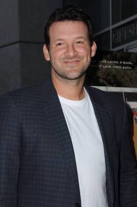 Tony Romo bei der Undrafted Premiere in Hollywood July 11, 2016 - Hollywood, CA, United States - 11 July 2016 - Hollywood, California. Tony Romo. Arrivals for the Los Angeles premiere of Vertical Entertainment s Undrafted held at Arclight Hollywood. Photo Credit: Undrafted Los Angeles Premiere - ZUMAa123