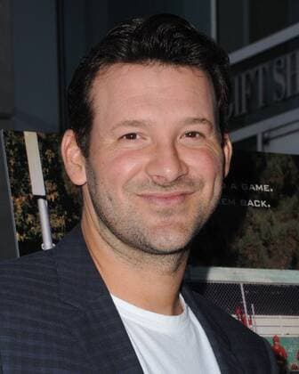 Tony Romo bei der Undrafted Premiere in Hollywood July 11, 2016 - Hollywood, CA, United States - 11 July 2016 - Hollywood, California. Tony Romo. Arrivals for the Los Angeles premiere of Vertical Entertainment s Undrafted held at Arclight Hollywood. Photo Credit: Undrafted Los Angeles Premiere - ZUMAa123
