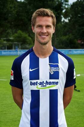 Fussball Berlin 12.07.2016 GER, 1. BL, DFL, Portraittermin, Porträttermin 2016 2017 Hertha BSC Berlin Sebastian Langkamp