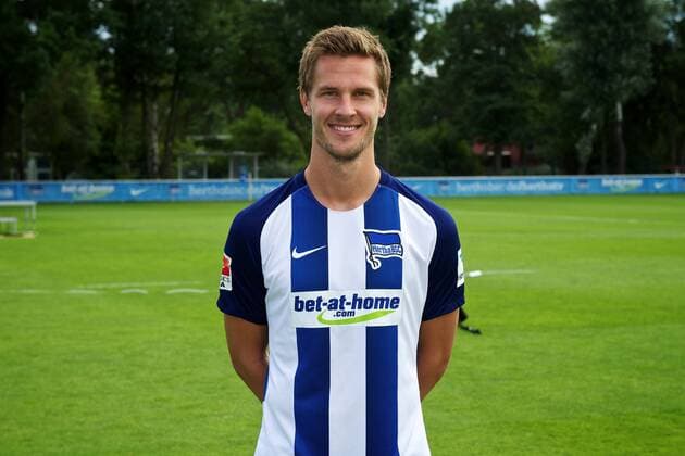 Fussball Berlin 12.07.2016 GER, 1. BL, DFL, Portraittermin, Porträttermin 2016 2017 Hertha BSC Berlin Sebastian Langkamp