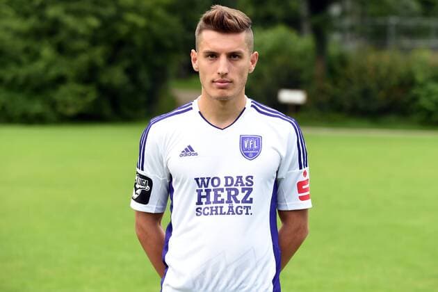 Fußball 3. Liga, Porträttermin 2016 2017 VfL Osnabrück am 12.07.2016 in der Sportpark Illoshöhe in Osnabrück Bashkim Renneke (Osnabrueck) mt