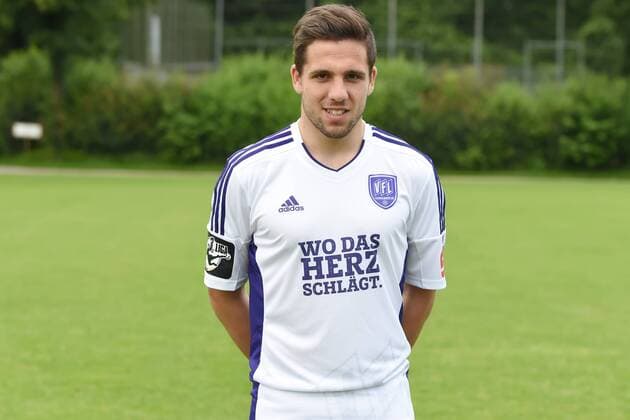 Fußball 3. Liga, Porträttermin 2016 2017 VfL Osnabrück am 12.07.2016 in der Sportpark Illoshöhe in Osnabrück Ahmet Arslan (Osnabrueck) mt