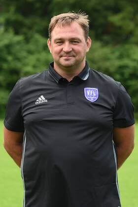 Fußball 3. Liga, Porträttermin 2016 2017 VfL Osnabrück am 12.07.2016 in der Sportpark Illoshöhe in Osnabrück Zeugwart Mario Richter (Osnabrueck) mt