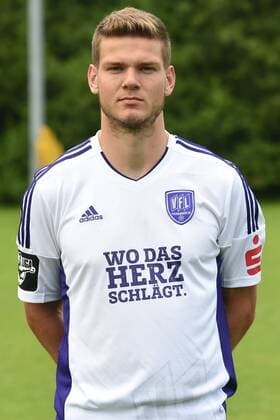 Fußball 3. Liga, Porträttermin 2016 2017 VfL Osnabrück am 12.07.2016 in der Sportpark Illoshöhe in Osnabrück Anthony Syhre (Osnabrueck) mt