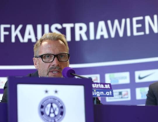 SOCCER - EL quali, A.Wien vs Kukesi VIENNA,AUSTRIA,13.JUL.16 - SOCCER - UEFA Europa League, qualification, FK Austria Wien vs FK Kukesi, preview, press conference PK Pressekonferenz of A.Wien. Image shows head coach Thorsten Fink (A.Wien). GEPAxpictures xChristianxOrt