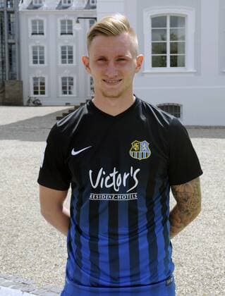 Mannschaftsshooting beim 1. FC Saarbrücken auf dem Schlossplatz in Saarbrücken am Mittwoch (13.07.2016). Im Bild: Alexander Hahn.