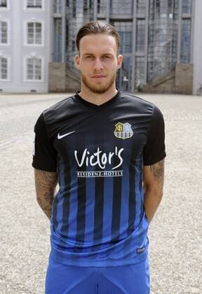 Mannschaftsshooting beim 1. FC Saarbrücken auf dem Schlossplatz in Saarbrücken am Mittwoch (13.07.2016). Im Bild: Patrick Schmidt.