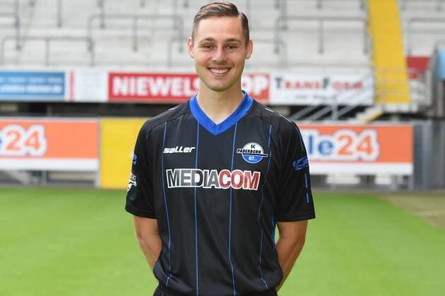 Fußball 3. Liga, Porträttermin 2016 2017 SC Paderborn 07 am 13.07.2016 in der Benteler-Arena in Paderborn Florian Ruck (Paderborn) mt