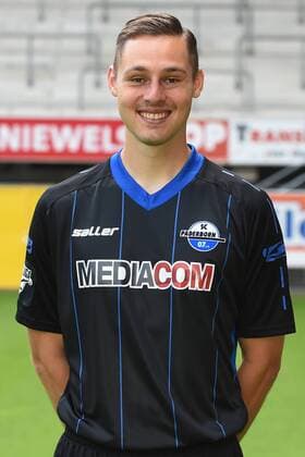 Fußball 3. Liga, Porträttermin 2016 2017 SC Paderborn 07 am 13.07.2016 in der Benteler-Arena in Paderborn Florian Ruck (Paderborn) mt