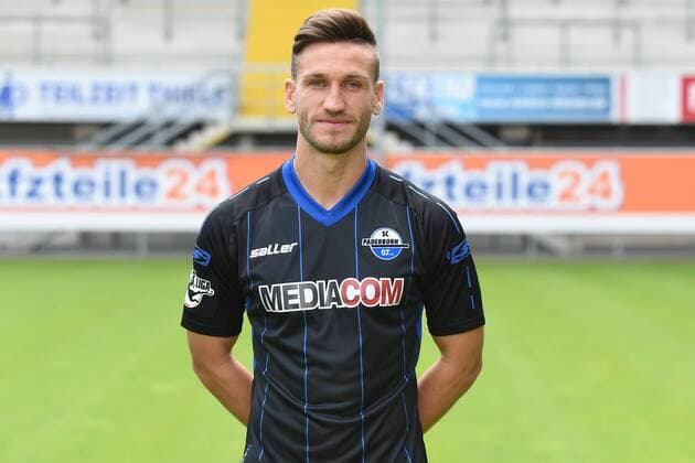 Fußball 3. Liga, Porträttermin 2016 2017 SC Paderborn 07 am 13.07.2016 in der Benteler-Arena in Paderborn Dino Medjedovic (Paderborn) mt