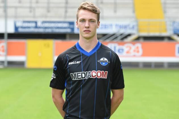 Fußball 3. Liga, Porträttermin 2016 2017 SC Paderborn 07 am 13.07.2016 in der Benteler-Arena in Paderborn Sebastian Schonlau (Paderborn) mt