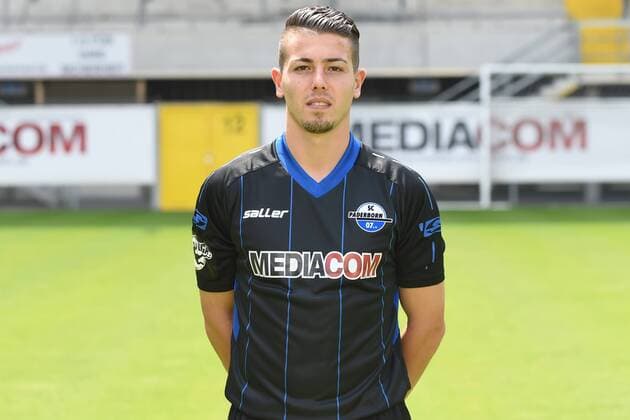 Fußball 3. Liga, Porträttermin 2016 2017 SC Paderborn 07 am 13.07.2016 in der Benteler-Arena in Paderborn Aykut Soyak (Paderborn) mt