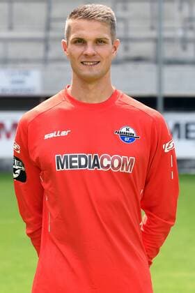 Fußball 3. Liga, Porträttermin 2016 2017 SC Paderborn 07 am 13.07.2016 in der Benteler-Arena in Paderborn Torwart Till Brinkmann (Paderborn) mt