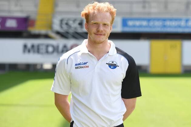 Fußball 3. Liga, Porträttermin 2016 2017 SC Paderborn 07 am 13.07.2016 in der Benteler-Arena in Paderborn Physiotherapeut Robert Wezorke (Paderborn) mt