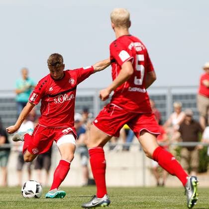 v.li.: Dennis Russ (FC Würzburger Kickers), Clemens Schoppenhauer (FC Würzburger Kickers), Fussball, Testspiel, FC Würzburger Kickers - SV 07 Elversberg, xfsx