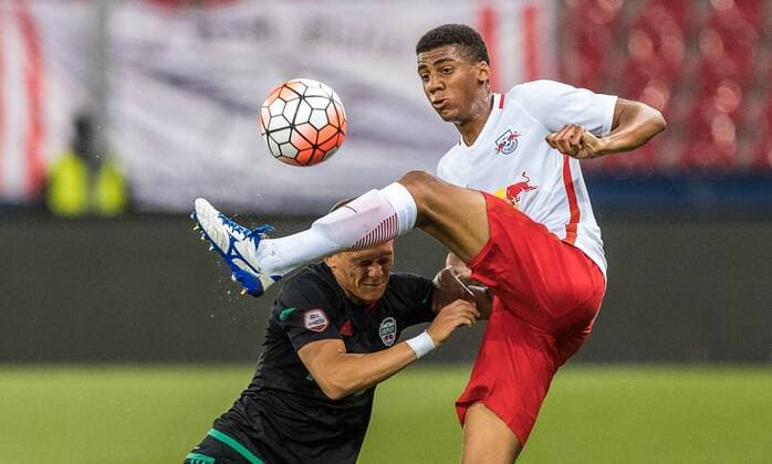 12.07.2016, Red Bull Arena, Salzburg, AUT, UEFA CL, FC Salzburg vs FK Liepaja, Qualifikation, 2. Runde, Hinspiel, im Bild Valdimirs Kamess (Liepaja), Bernardo Fernandes da Silva Junior (Red Bull Salzburg) during the UEFA Championsleague Qualifier 2nd round, 1st Leg Match between FC Salzburg and FK Liepaja at the Red Bull Arena in Salzburg, Austria on 2016 07 12. Salzburg  EX_JFK  