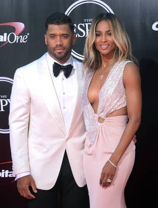 NFL American Football Herren USA quarterback Russell Wilson and recording artist Ciara attend the ESPY Awards at Microsoft Theater in Los Angeles on July 13, 2016.  LAP2016071302 JIMxRUYMEN