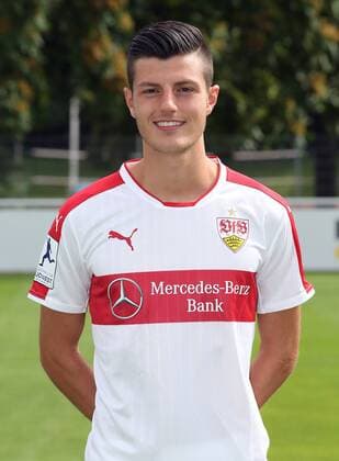 14.07.2016, Stuttgart, Fußball Regionalliga Saison 2016 2017 VfB Stuttgart II: Mannschaftsfoto, Fototermin, Portraits: Dijon Ramaj