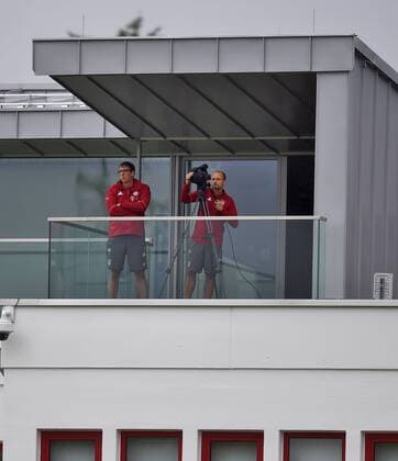 11.07.2016, Fussball 1. Liga 2016 2017, FC Bayern München, Trainingsauftakt an der Säbenerstrasse, Das Training wird gefilmt. 