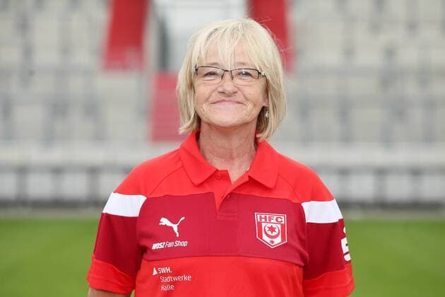 Hallescher FC Fußball Saison 2016-17 Halle Saale, 14.07.2016, Fußball, 3.Liga, GER, Porträttermin 2016 2017. , Hallescher FC , Im Bild: Dagmar Schultze, Betreuerin ,