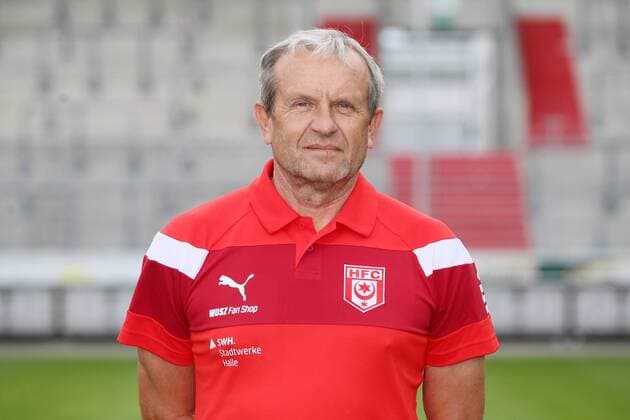 Hallescher FC Fußball Saison 2016-17 Halle Saale, 14.07.2016, Fußball, 3.Liga, GER, Porträttermin 2016 2017. , Hallescher FC , Im Bild: Dieter Strozniak, Teamleiter ,