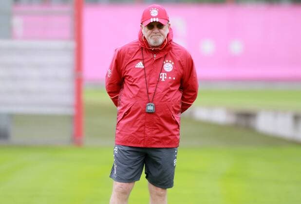Fitnesstrainer Giovanni Mauri Fussball 1.BL FC Bayern München 14.07.2016 Training