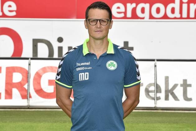 14.07.2016 - SpVgg Greuther Fürth Fuerth - 2. Fußball Bundesliga BL - Saison 2016 2017 - Fototermin Porträttermin - - Dr. Manfred Düring Duering (Athletik-Trainer SpVgg Greuther Fürth ) - Einzelbild Einzelfoto Portrait Porträt Kopfbild
