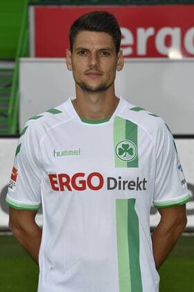 14.07.2016 - SpVgg Greuther Fürth Fuerth - 2. Fußball Bundesliga BL - Saison 2016 2017 - Fototermin Porträttermin - - Andreas Hofmann (6, SpVgg Greuther Fürth ) - Einzelbild Einzelfoto Portrait Porträt Kopfbild