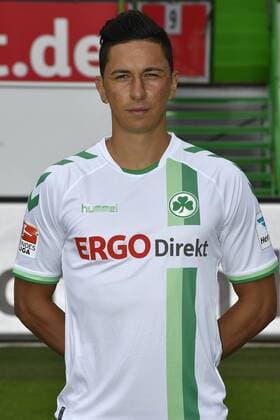 14.07.2016 - SpVgg Greuther Fürth Fuerth - 2. Fußball Bundesliga BL - Saison 2016 2017 - Fototermin Porträttermin - - Robert Zulj (20, SpVgg Greuther Fürth ) - Einzelbild Einzelfoto Portrait Porträt Kopfbild