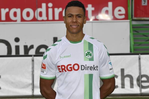 14.07.2016 - SpVgg Greuther Fürth Fuerth - 2. Fußball Bundesliga BL - Saison 2016 2017 - Fototermin Porträttermin - - Mathis Bolly (14, SpVgg Greuther Fürth ) - Einzelbild Einzelfoto Portrait Porträt Kopfbild