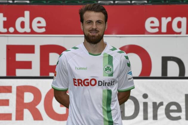 14.07.2016 - SpVgg Greuther Fürth Fuerth - 2. Fußball Bundesliga BL - Saison 2016 2017 - Fototermin Porträttermin - - Ilir Azemi (33, SpVgg Greuther Fürth ) - Einzelbild Einzelfoto Portrait Porträt Kopfbild